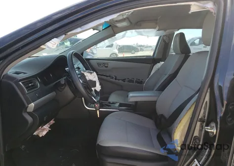 2017 Toyota Camry Le z USA, uszkodzony, nr VIN 4T1BF1FK2HU624811